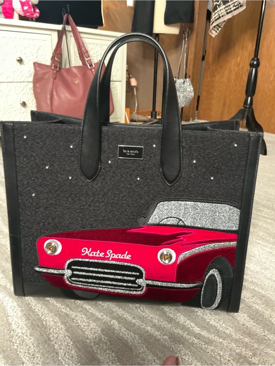 kate spade Handbags - Kate Spade Manhattan Vintage Car Embellished Large Tote Rare